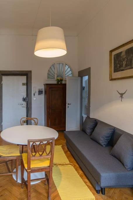 Elegant Apartment Outside Ztl & 10Min From Center Florence Exterior photo
